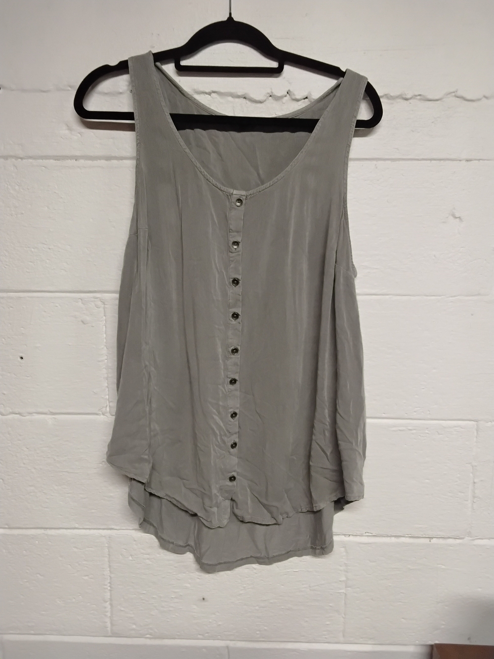 torrid Light Gray Button-Front Sleeveless Camisole